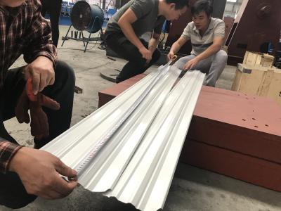 China Máquina de moldeado de vallas de alta precisión 10 estaciones en venta