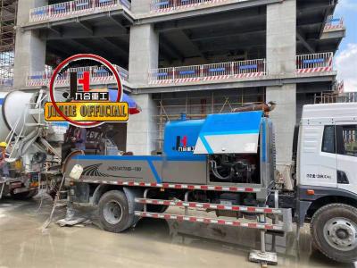 China Máquina de bombeamento de concreto de linha montada em caminhão à venda