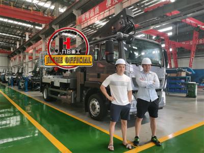 China JIUHE SINOTRUK HOWO 4*2 Hydraulic Lift Platform Truck 45m Truck Mounted Aerial Working Platform With Bucket for sale