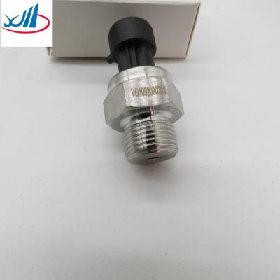 China Sinotruk Howo Parts Good Performance Oil Pressure Sensor VG1092090311 Electronic oil pressure sensor Oil sensing plug for sale