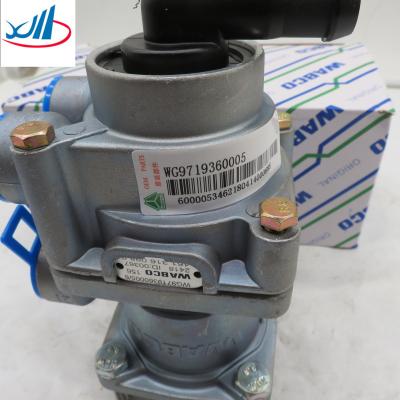 China Maxtor Heavy Spare Truck Parts Foot Brake Valve OE 4613150080 4783981 85500014697 0014318305 5021170165 1589620 for sale