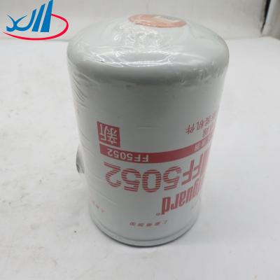 China El filtro de combustible Xiagong parte el embalaje de la caja de FF5052 P550440 en venta