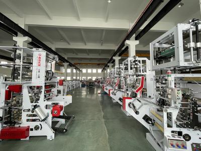 China 180pcs/Min LDPE Plastic Bag Making Equipment Machine Hot Cutting for sale
