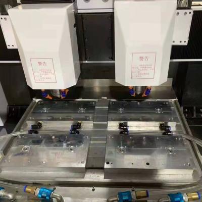 Chine Machine de gravure en verre de double tête faisant la couverture de téléphone portable à vendre