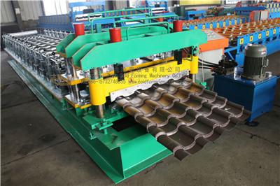 China Blue Steel Cangzhou High Technology Color Coated Steel Glazed Roof Tiles Making Machine for sale