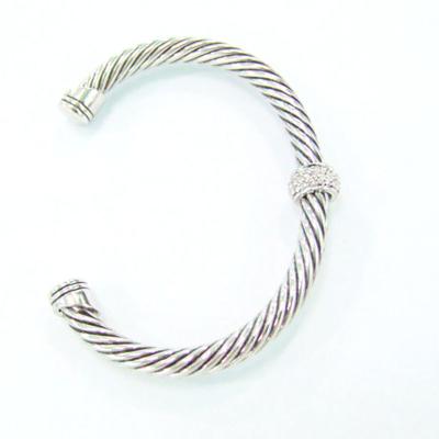China (B-71)New Style Women Jewelry Pave AAAA Quality Cubic Zircon Cable Bracelet for sale