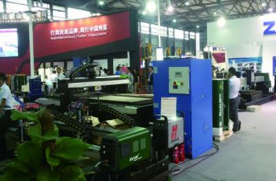 中国 2.2kWレーザーのカッターの発煙の抽出器および信頼できる塵抽出装置 販売のため