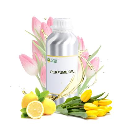 中国 Unisex Concentrated Roll On Perfume Oil Luxury Fragrance 10ml 販売のため