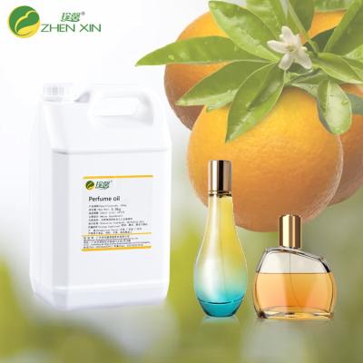 Cina Concentrated Floral Essential Oil Fragrance For Perfume Making in vendita