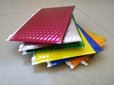 China Full color metallic foil padded bubble zipper lock bag cosmetics packaging zipper bubble bag for sale