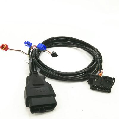 China Color automotriz del negro del cable del conector de las piezas Obd2 con la certificación Iatf16949 en venta