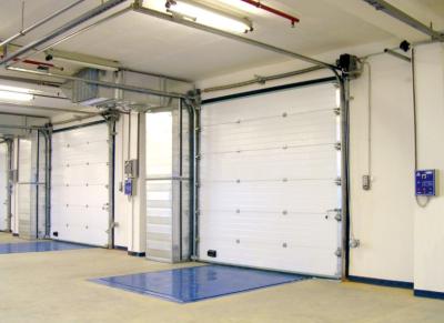 China Stainless Steel Insulated Sectional Overhead Door Fire Station With Powder Coated IP 54 à venda