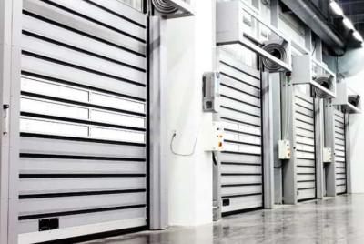 China Des gewundenen industrielle Tür 70mm Tür-Hochgeschwindigkeitsfensterladens Soems für logistischen Park zu verkaufen