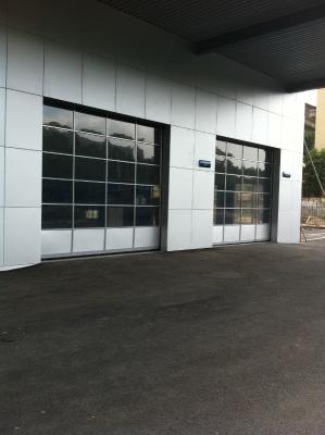 China Large Size Aluminium Glass Garage Doors Electric Running 40mm Panel Thickness for sale