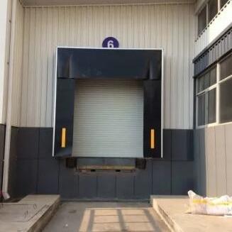 China Adjustable Loading Dock Shelters Wear Resisting Fireproof Anti Pulling for sale