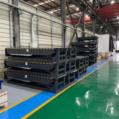 China 25000LBS Automatic Mechanical Telescopic Loading Dock Leveler For Warehouse Cargo for sale