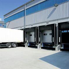 China Double Layer PVC Fabric Retractable Loading Dock Seals Shelter for sale