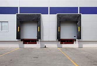 China Warehouse galvanizó el refugio retractable de la puerta del muelle del marco de acero en venta