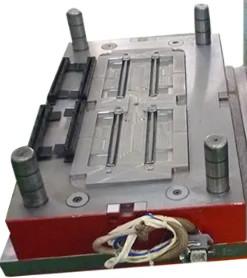 中国 ODMの電子工学の射出成形のランナーS136のCDカード スロット型 販売のため