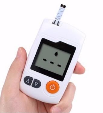 China Painless Collection Blood Glucose Test Meter 0.6µl / No Coding Glucometer for sale