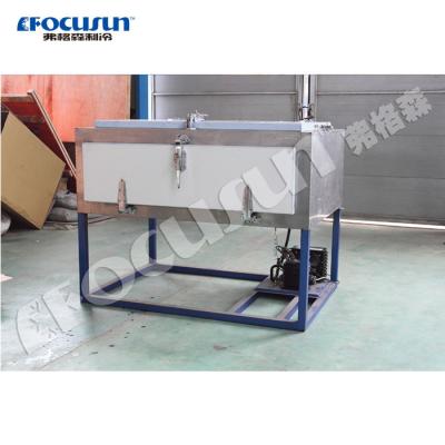 Chine 135 kg par bloc Machine de bloc de glace à réfrigération directe pour la production de glace transparente à vendre