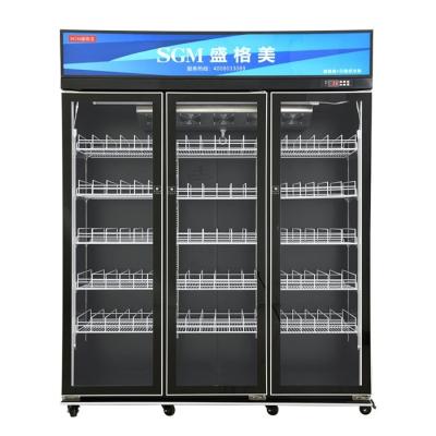 China Vitrina comercial de exhibición vertical congelador de vidrio de 3 puertas frigorífico vertical en venta