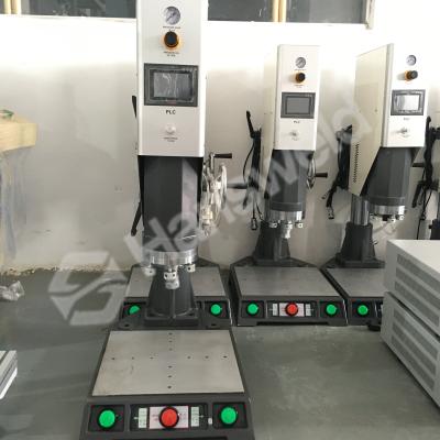 China máquina de solda plástica ultrassônica de 15Khz 2600W industrial para a tela não tecida Cust à venda