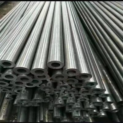 Chine DN65 8 mètre le tube rond d'acier inoxydable de tuyau sans couture de gisement de pétrole pour le transfert de gaz à vendre