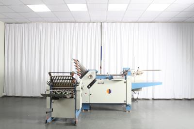 China Engrenagem que conduz a máquina da dobradura do papel comercial com certificação do CE da largura de 480mm à venda