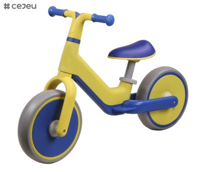 Chine Vélo de l'équilibre du bébé pour 1-3 ans, tour de vélo d'enfant en bas âge sur Toy Baby Walker pour des filles de garçons comme cadeaux à vendre
