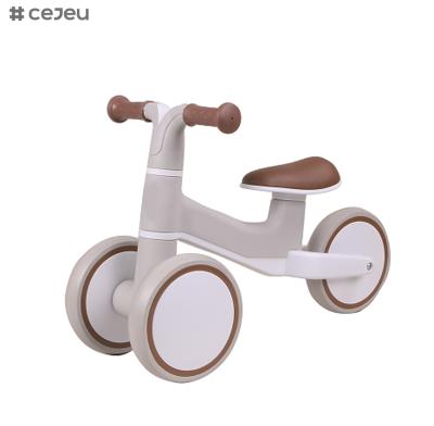 China Bicicleta do equilíbrio do bebê, bicicleta por 10-24 meses, passeio da criança no bebê dos brinquedos à venda