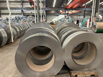 China Os VAGABUNDOS de aço inoxidável personalizados da bobina NO.1 2B de AISI 304 terminam para a construção à venda