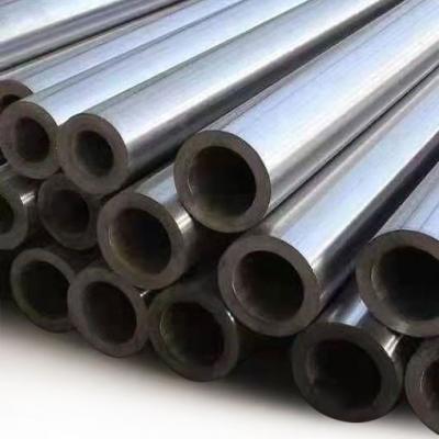 中国 150mmの継ぎ目が無く適用範囲が広いブラシをかけられたステンレス鋼の管の管301材料 販売のため