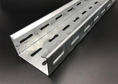 China Tela de cable pre-galvanizado con ranuras de trabajo pesado 50 x 250 x 3000 mm en venta