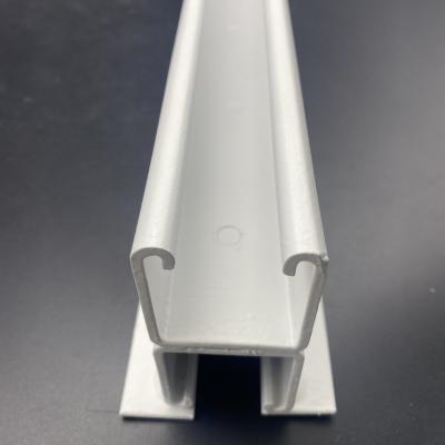 China Canal Unistrut doble con recubrimiento de polvo negro blanco con ala en venta