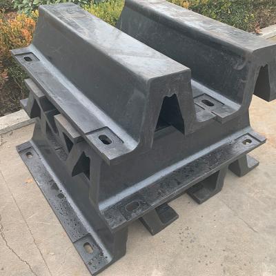 China Bolted Installation Super Arch Rubber Fender with 70-85A Hardness for sale