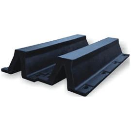 China Super Arch Marine Rubber Fenders V Type For Ship Docking RS Certificate for sale