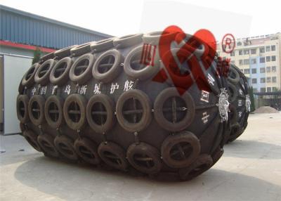 China 0.05MPa Inflatable Yokohama Pneumatic Rubber Fender For Tank Boat for sale
