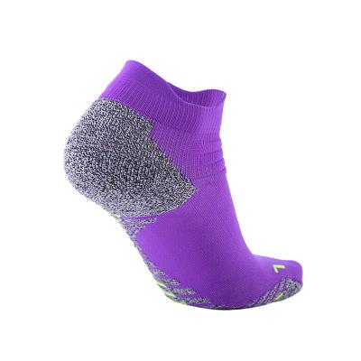China Cotton Breathable Low Cut Athletic Socks For Running Hiking for sale