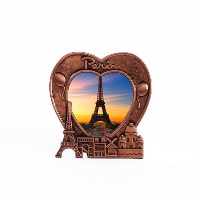 China Paris France Eiffel Tower Metal Heart Shaped Picture Frame 3D Love Sunset Scenery for sale