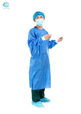 China Traje protector médico del aislamiento de los Spp del SMS de Steriled del vestido quirúrgico disponible del aislamiento en venta