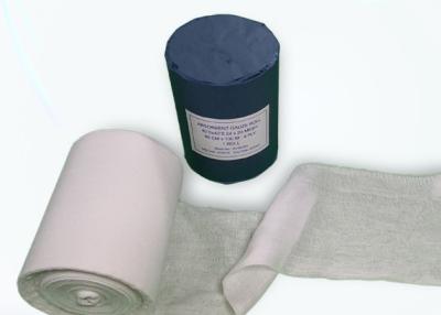 China Cojín absorbente herido 25g - 1000g de los accesorios el 100% del cuidado del rollo puro quirúrgico de la algodón en venta