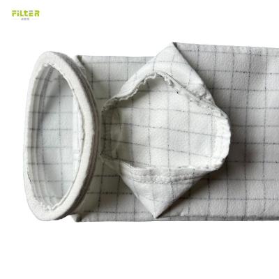 中国 550GSM Polyester Anti Static Dust Filter Sock For Industry Filter 販売のため