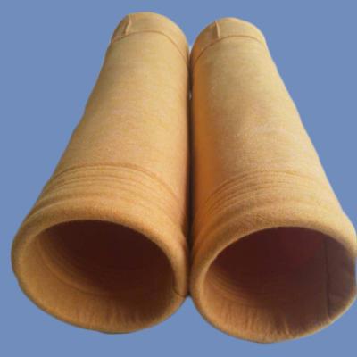 Chine sac de filtre à air du collecteur de poussière de sachets filtre de 550GSM Baghouse P84 avec la membrane de PTFE à vendre
