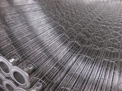 Chine 16 conception industrielle verticale de Cutomized de cage de sachet filtre des fils SS304 pour le sachet filtre de la poussière à vendre