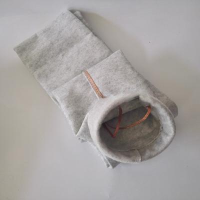 China Calendering Treatment Polyester Filter Bag Anti Static for sale