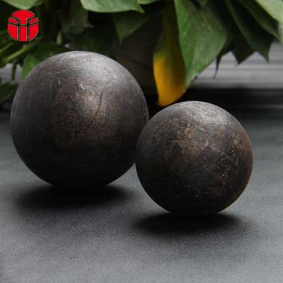 中国 Density 7.8g/Cm3 Grinding Steel Balls HRC60-65 20-160MM With Forging 販売のため