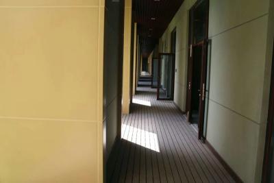 China composite decking with low maintenance composite deck boards with latest technology for sale