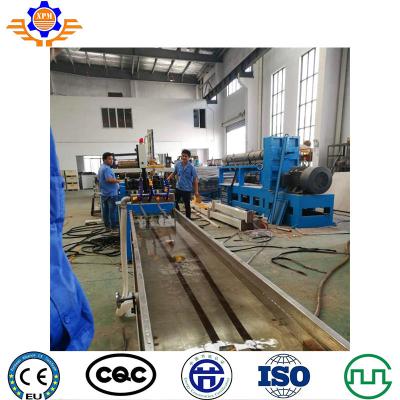 Chine Chaîne de production de bandage de PVC machine d'extrusion de bordure foncée à vendre