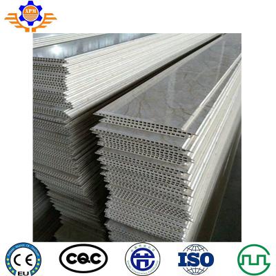 China Linha da máquina da extrusão dos materiais da decoração da construção da placa de painel do teto do PVC à venda